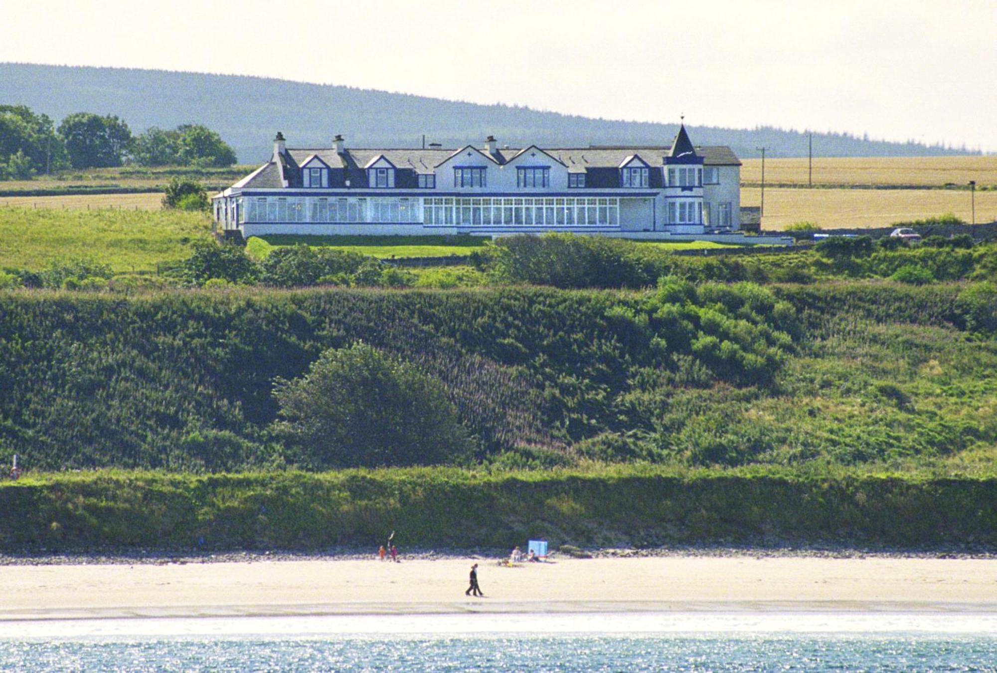 Cullen Bay Hotel Exterior photo