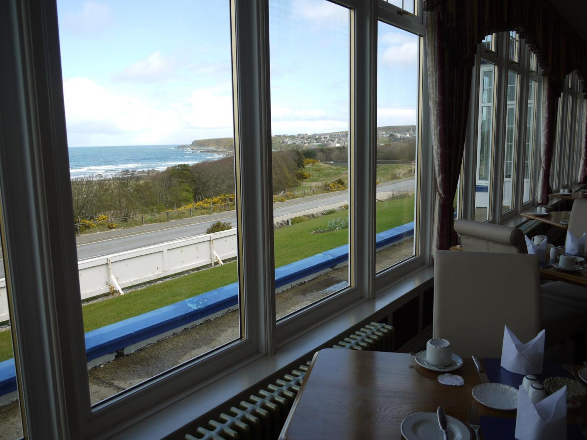 Cullen Bay Hotel Exterior photo